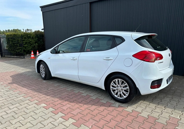 Kia Ceed cena 31999 przebieg: 205000, rok produkcji 2016 z Kielce małe 211